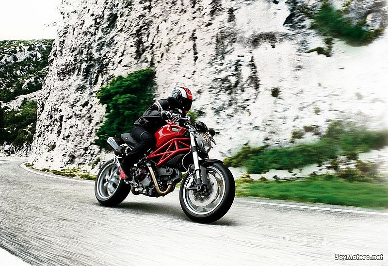 Ducati Mosnter 1100S 2009 - Detalles en carbono