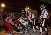 8 horas nocturnas de Albacete 2009 - relevo del equipo Yamaha Austria Racing Team