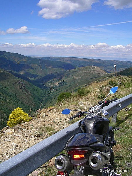 Ruta por la Sierra de la Demanda - vista del Valle de Valdezcaray