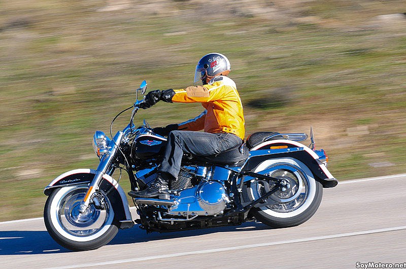 Prueba Harley Davidson Softail Deluxe 2011 - De ruta