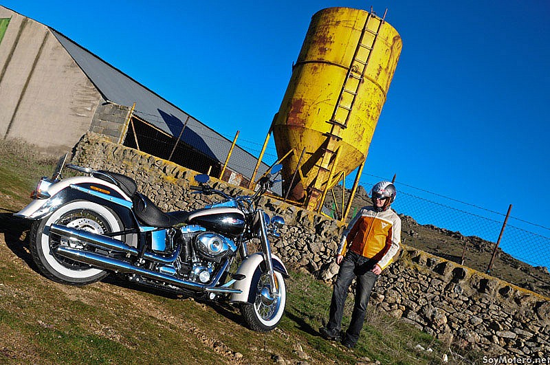 Prueba Harley Davidson Softail Deluxe 2011 - Toda un clásico