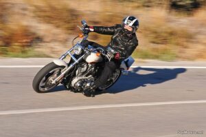 Prueba Harley-Davidson XL883L SuperLow 2011: 17 litros de depósito