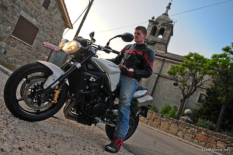 Prueba Street Triple R 2012: sólo para disfrutar de la moto