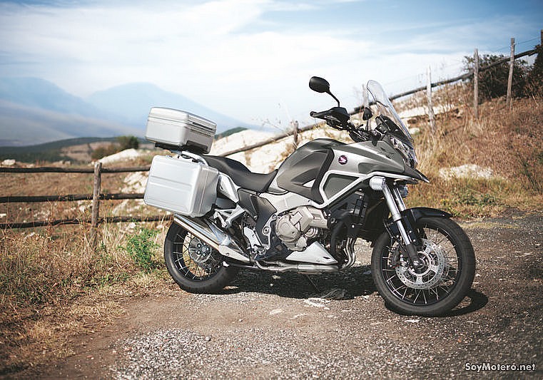Honda Crosstourer 2012: con maletas opcionales
