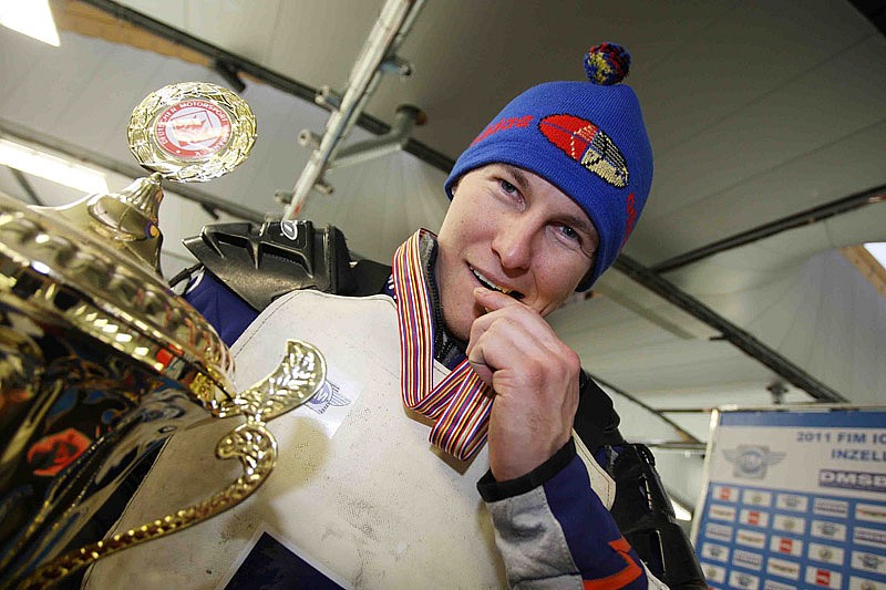 El ruso Krasnikov, rey de Ice Speedway