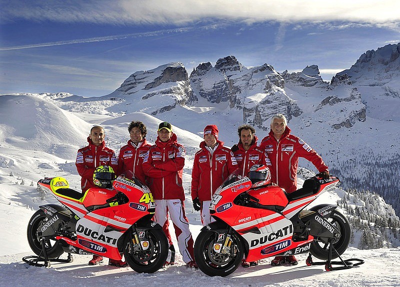 Los rumores insisten en que la llegada de Lorenzo a Ducati podría estar auspiciada por Phillip Morris. 