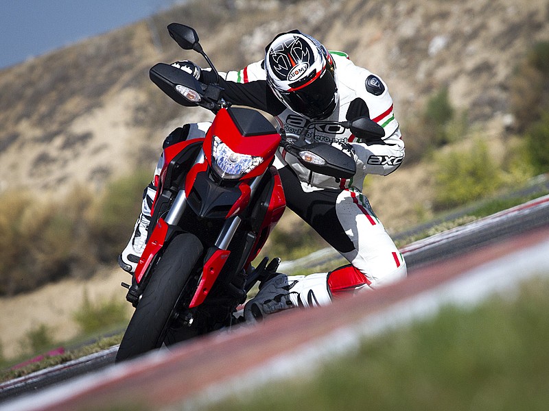 La Ducati Hypermotard 2015 es un juguete muy divertido en circuito