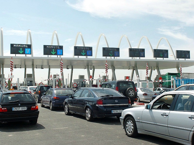 Estación de peaje en una autopista española. 