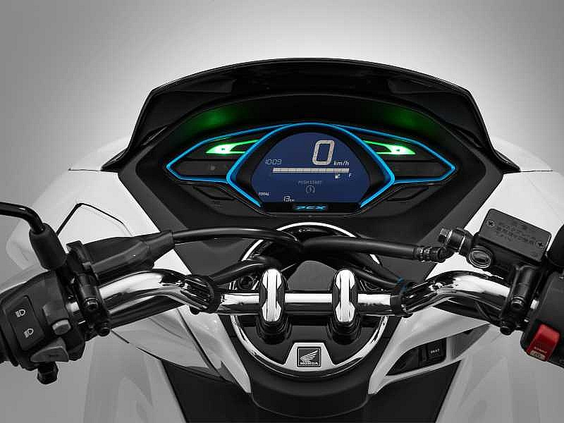 Nuevos Honda PCX 2018: híbrido y eléctrico