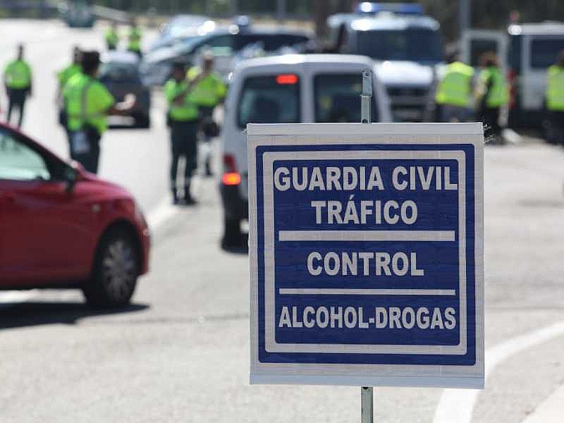 DGT: habrá más controles de alcohol y drogas 