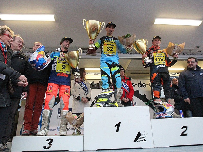 Milko Potisek, Nathan Watson y Camille Chapelière en el podio de Le Touquet