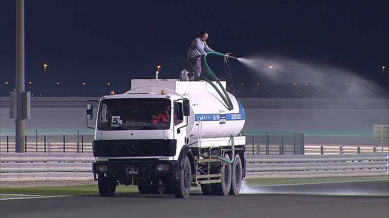 Pruebas de MotoGP con agua en Qatar