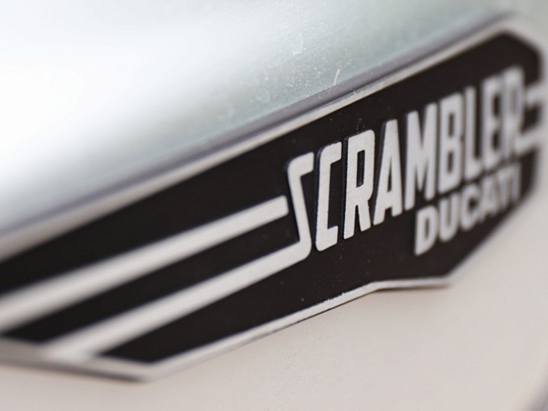 La Ducati Scrambler Special 1100. Emblema Scrambler