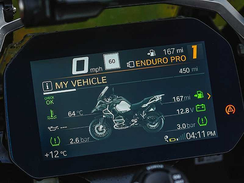 Cómo usar el GPS en moto sin riesgo de multas