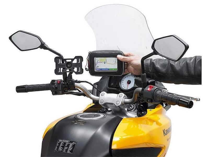 Cómo usar el GPS en moto sin riesgo de multas