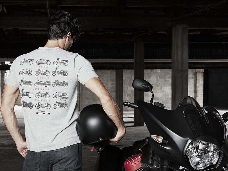 carpintero tonto básico Vespa y Moto Guzzi crean una línea de ropa "Lifestyle" a juego con sus motos