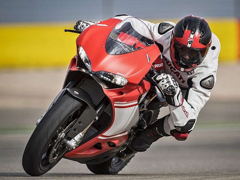 Ducati 1299 Superleggera en acción