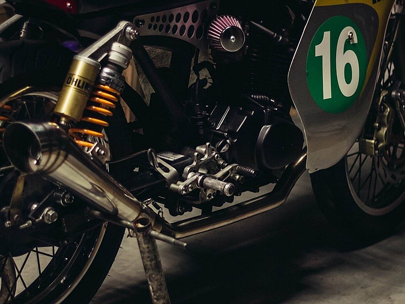 Honda RC166 tributo Mike Hailwood - motor