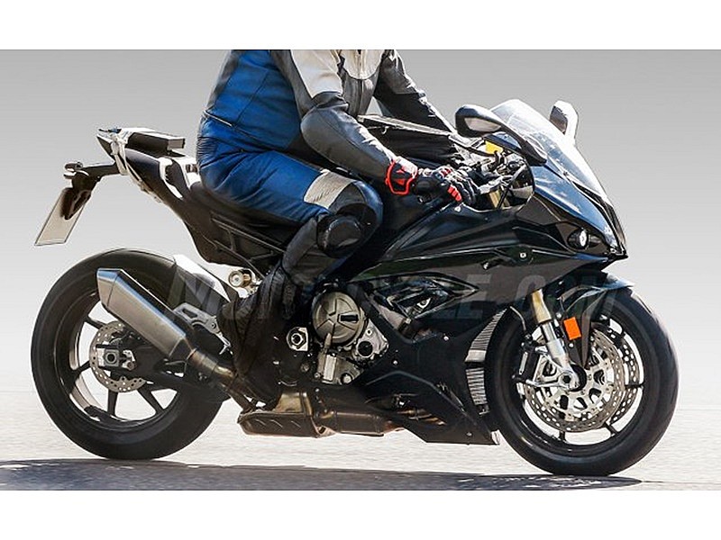 BMW S1000RR 2019: lateral