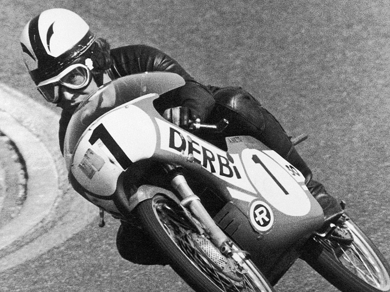 Ángel Nieto sumó cuatro títulos mundiales consecutivos de 50 cc con Derbi (1969-1972)