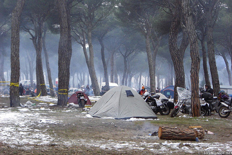Zona de acampada con el vecino hielo - Pingüinos 2009