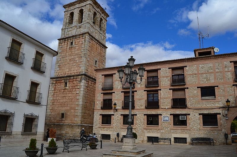Ruta del Quijote: Plaza en Corral de Almaguer