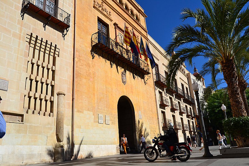 En Elche.
