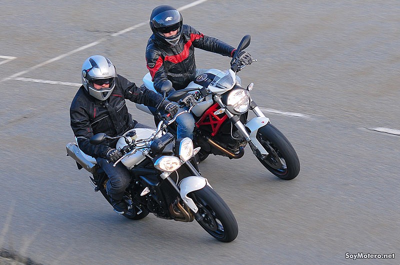 Comparativa Ducati Monster 796 vs Triumph Street Triple R: sólo aptas para la diversión