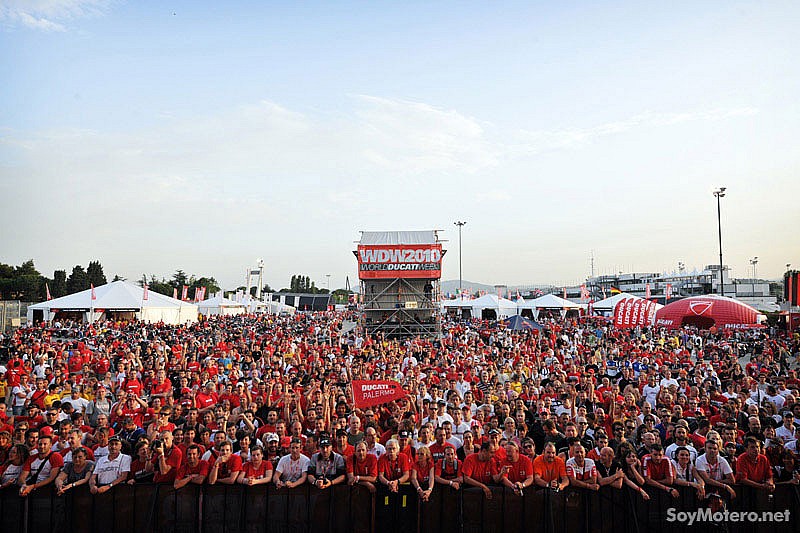 World Ducati Week 2010 - marea roja