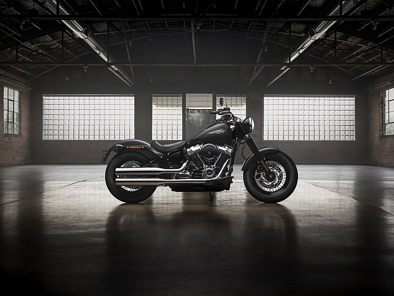 Harley-Davidson Softail Slim 2018.jpg