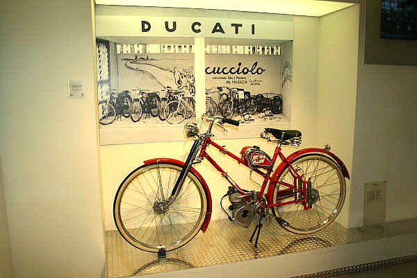 Museo Ducati: bicicleta motorizada