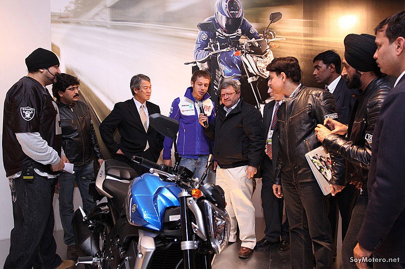Valentino Rossi en la India - presentación Yamaha en Autoexpo 10