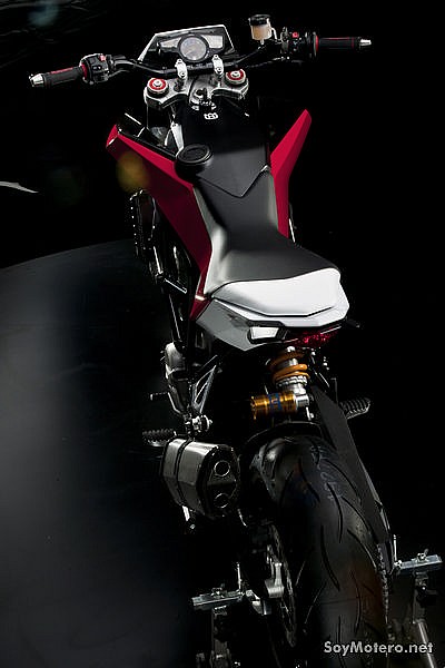 Husqvarna Nuda 900R: Calidades a la vista