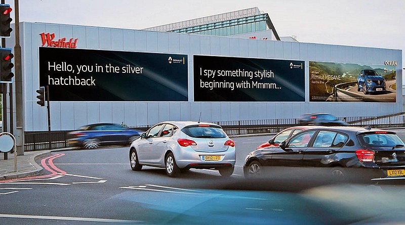 Valla publicitaria Renault en Londres