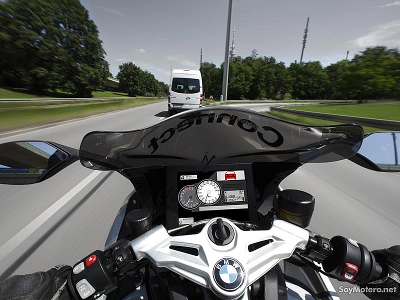BMW Motorrad ConnectedRide - aviso de frenada del vehículo antecesor