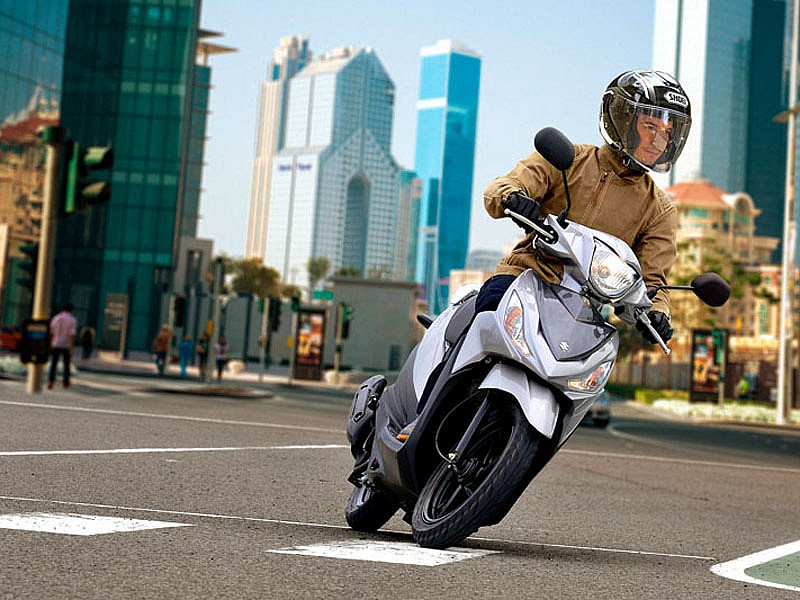 Ve a BCN Moto 2015 y podrás llevarte el nuevo Suzuki Address.