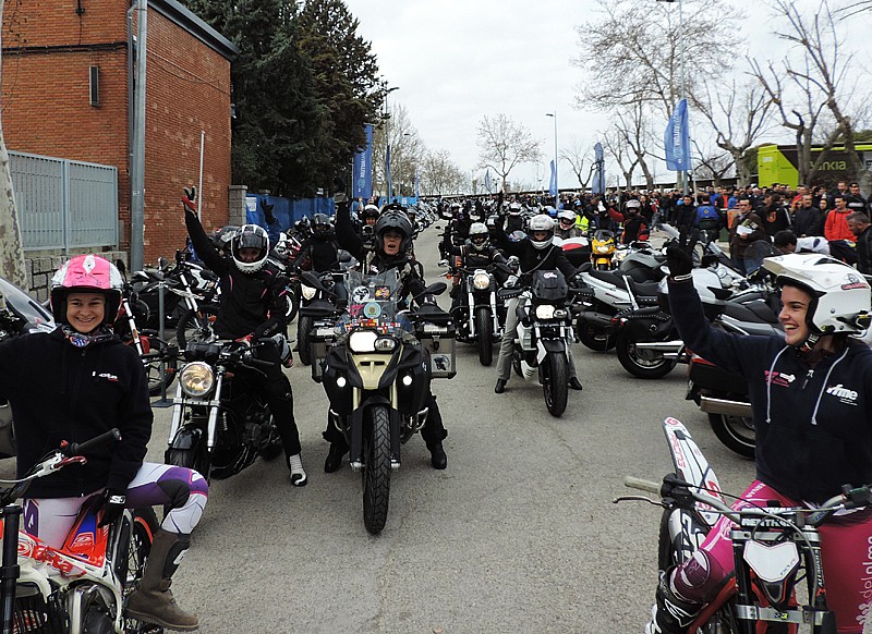 El domingo, salida femenina en ruta desde MotoMadrid 2015 