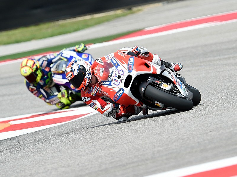 dovizioso-rossi-cota-motogp-2015-01.jpg