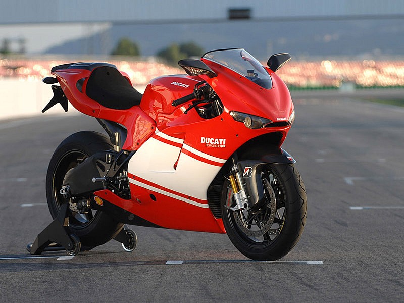 De la Ducati Desmosedici RR sólo se fabricaron 1.500 unidades