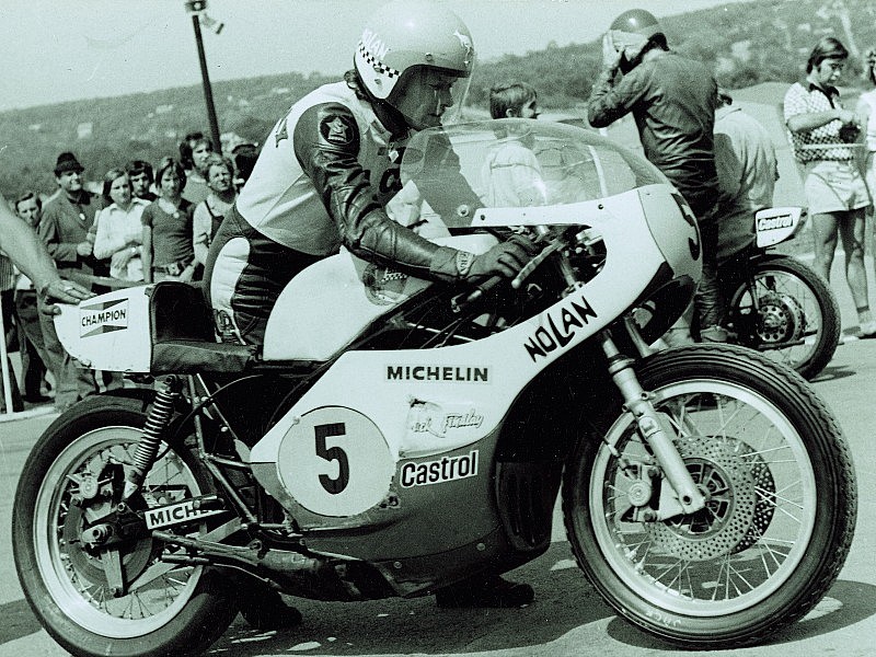 Jack Findlay, aquí con una Jada, dio a Michelin su primer triunfo en 500.