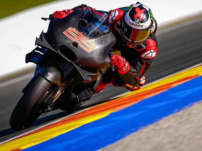 Lorenzo ha debutado en Ducati con un gran tiempo