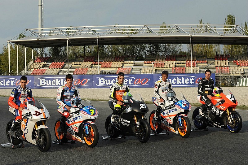 Los pioneros de Moto2, allá por 2009 en el CEV. 