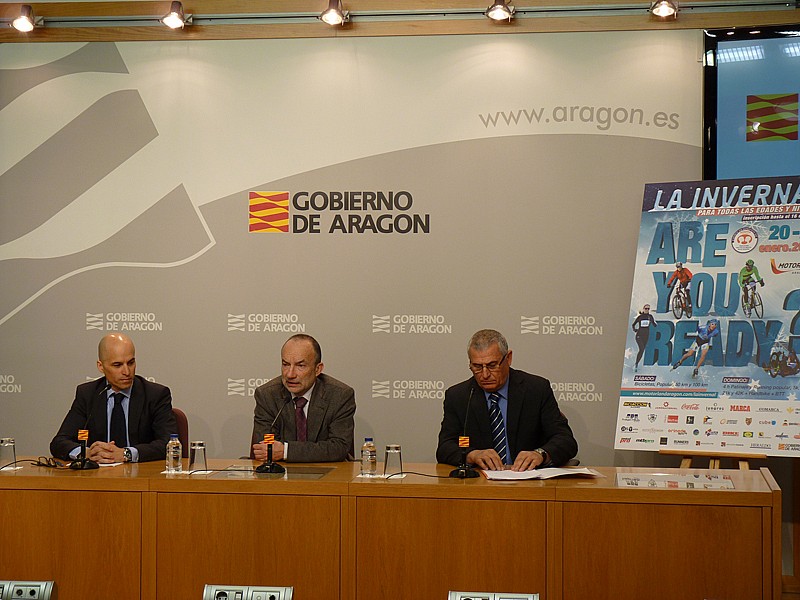 Santiago Abad, Ramón Tejedor y Orencio Pueyo durante la presentación de la Invernal 