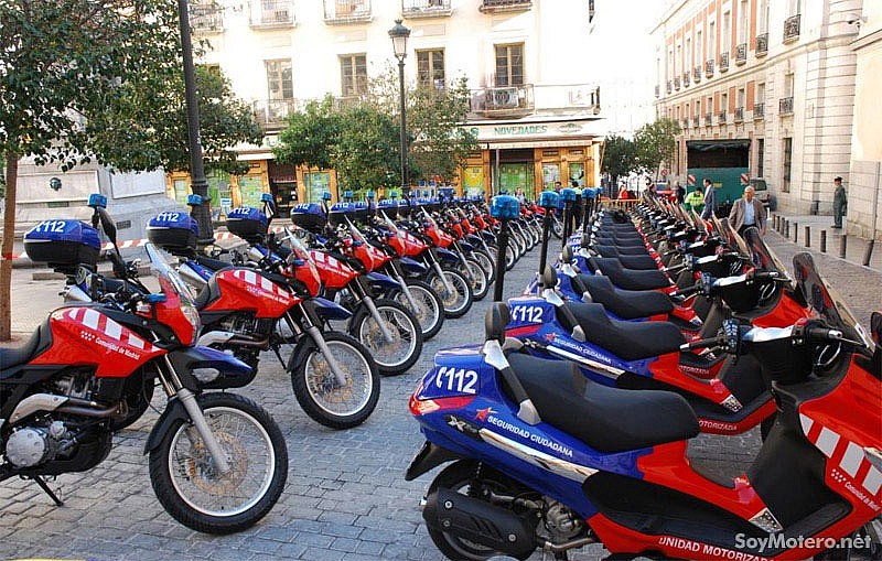Motos Aprilia y scooter Piaggio para las BESCAM