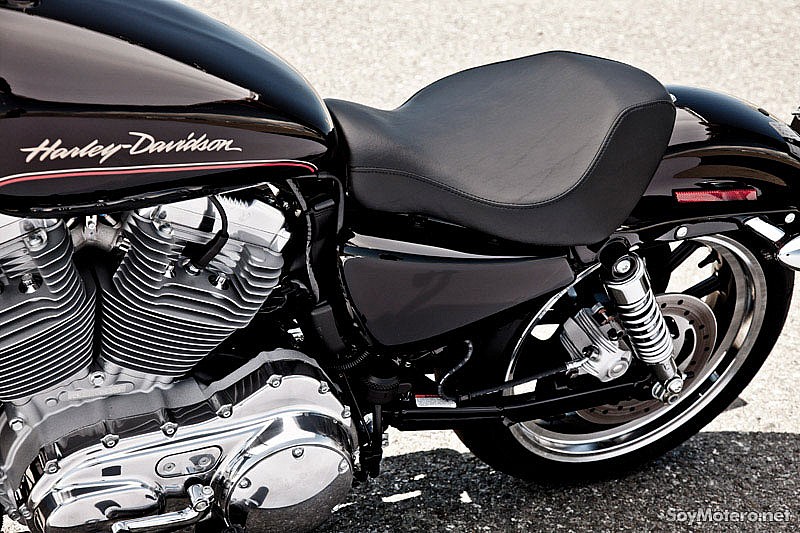 Harley-Davidson XL883L Superlow - asiento bajo