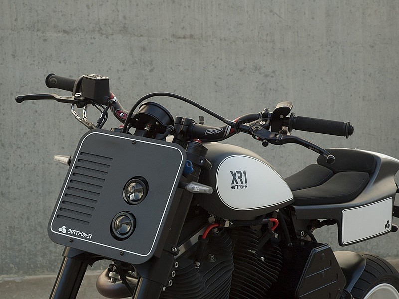BOTT XR1 - frontal