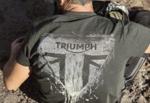 Black Weekend de Triumph - camiseta