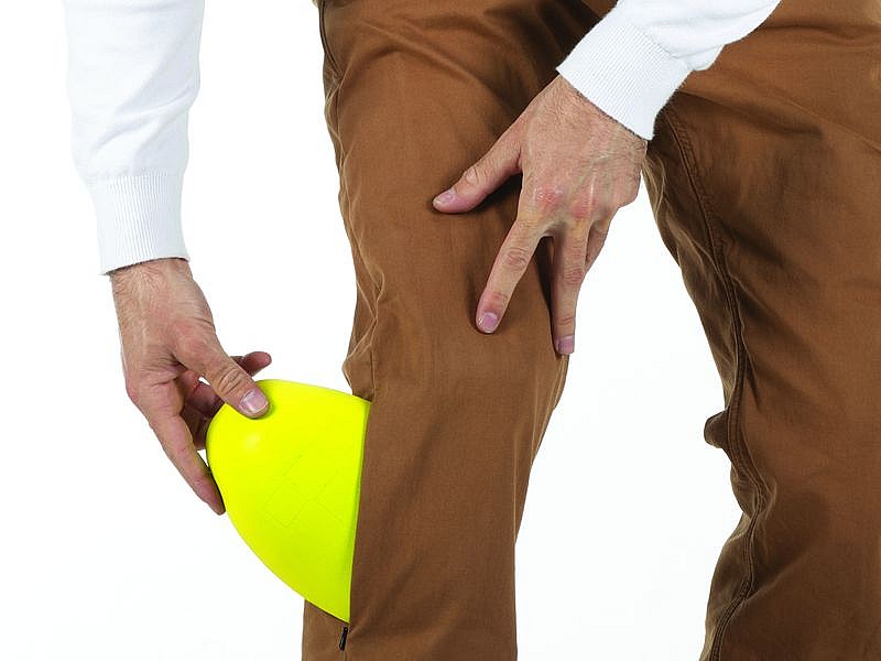 Protección en rodilla en el pantalón Chino de Overlap