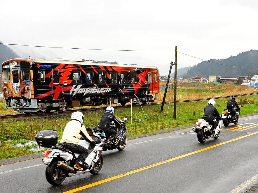 Homenaje a la Suzuki Hayabusa
