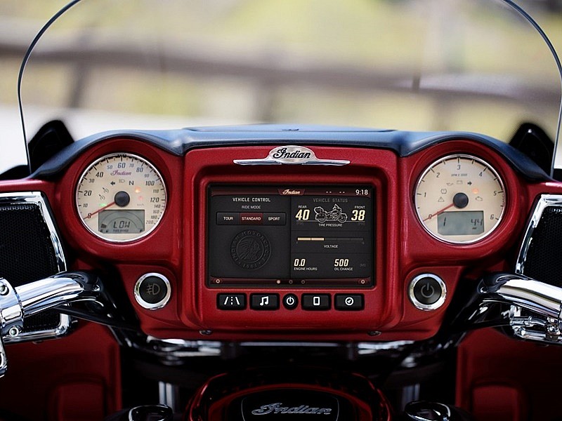 Indian Roadmaster Elite - consola